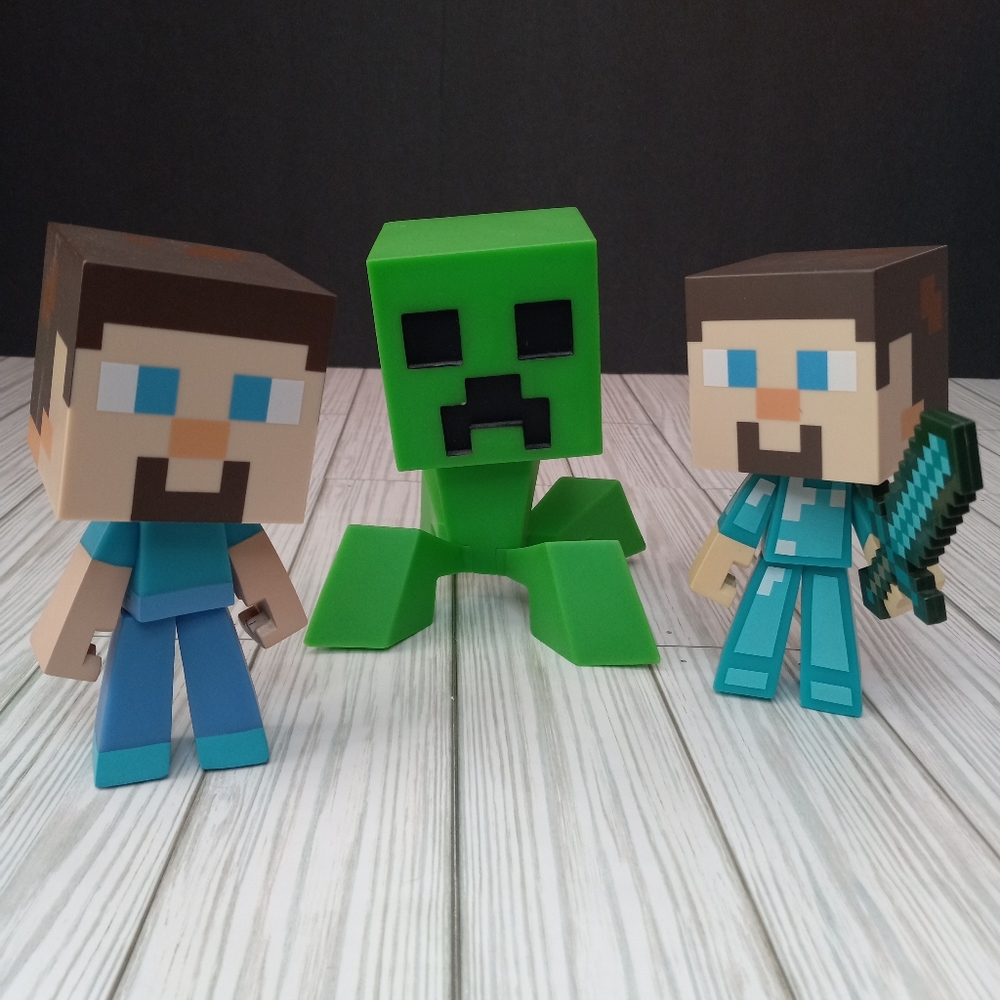Minecraft Vinyl Figures Lot